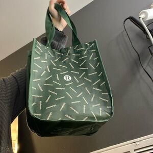 size 6 lulu mystery bag! 2 idems+ rebie